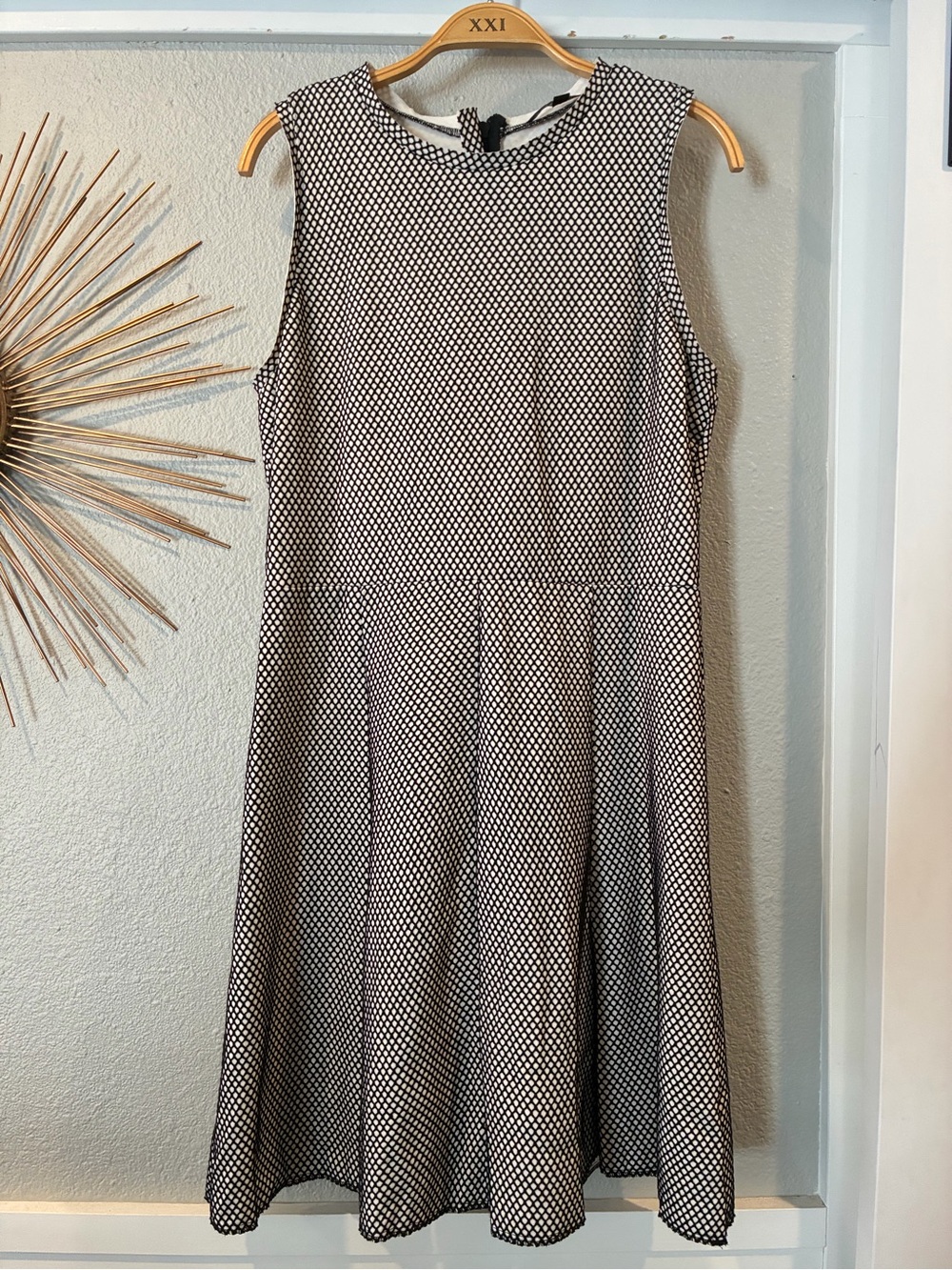 Gianni Bini Black and White Sleeveless Midi Dress